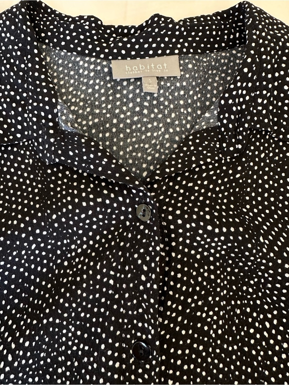Like New Habitat Blouse Size Small - Picture 4 of 6